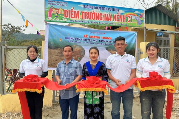 Người chơi tương tác trong môi trường game bắn cá online