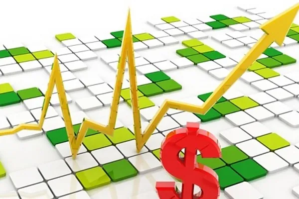 Người chơi đang phân tích dữ liệu game bắn cá trên bảng tính